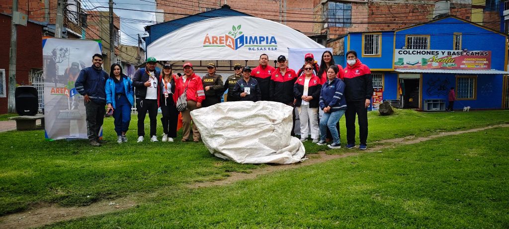 Nuevo esquema operativo de recolección de residuos en Tibabuyes Universal y sectores de Suba Bogotá con jornadas de socialización y reciclaje