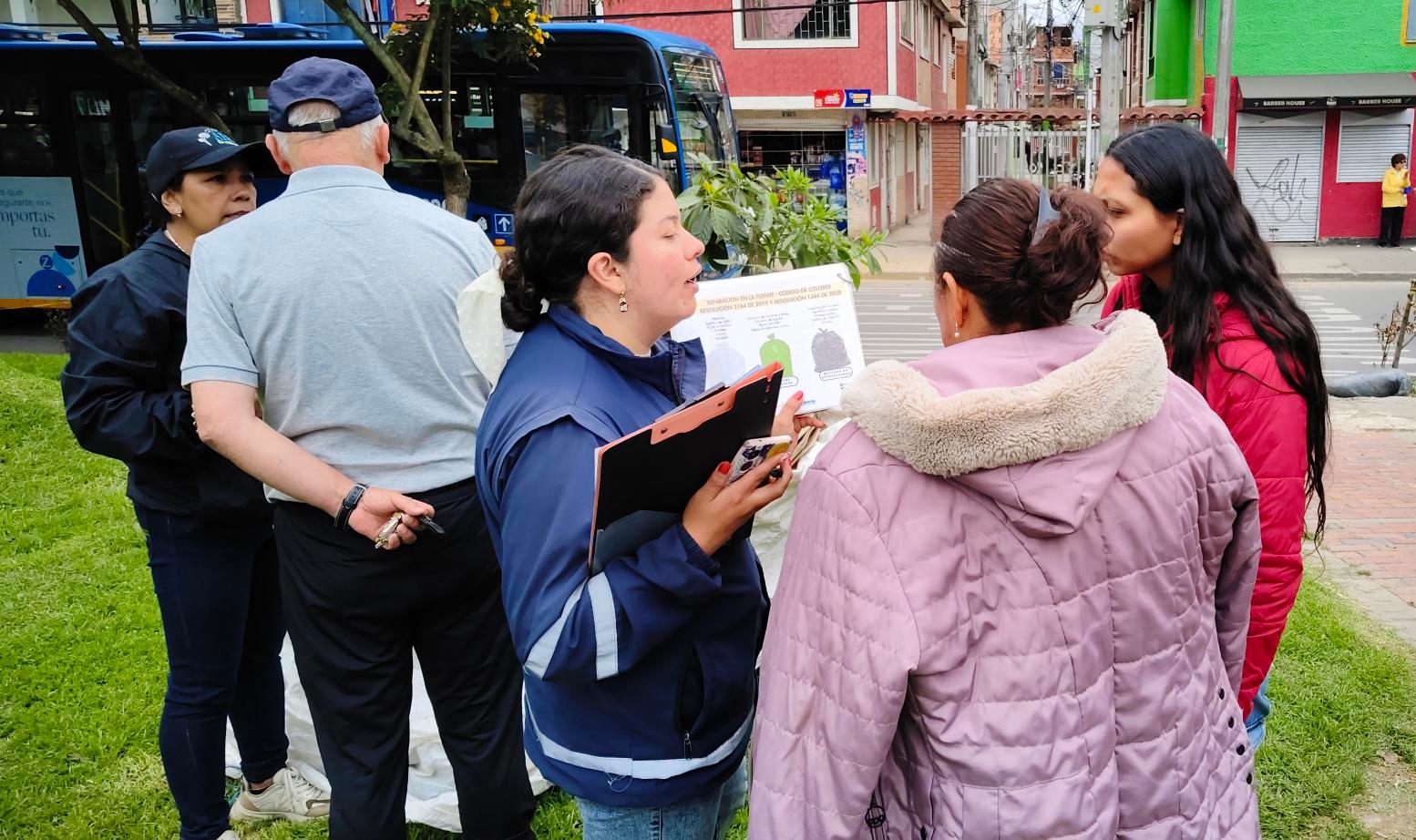Reducir, reutilizar y reciclar son acciones fundamentales para fortalecer el aprovechamiento de residuos en Suba y avanzar hacia una gestión integral de residuos más sostenible.